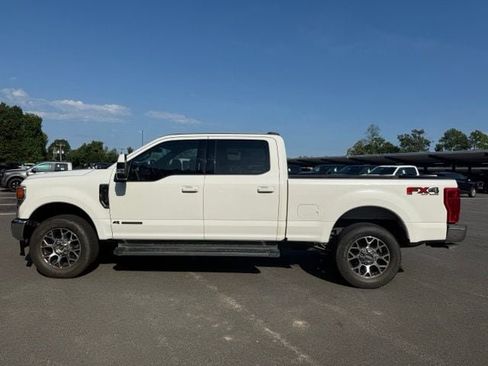 Used 2022 Ford F250 Lariat w/ Lariat Value Package AWD/4WD image 2