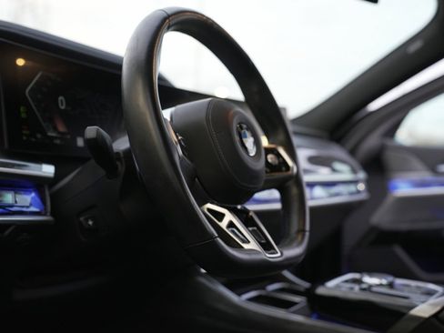 Used 2024 BMW 740i image 39