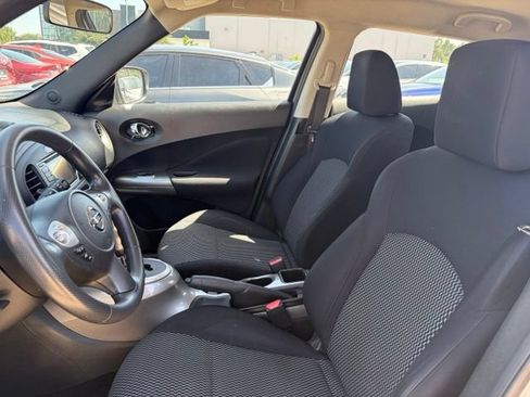 Used 2016 Nissan Juke S FWD image 5