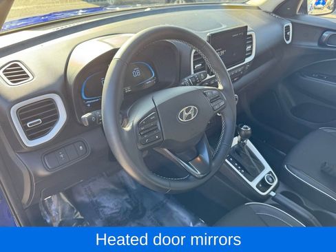 Used 2023 Hyundai Venue Limited image 16