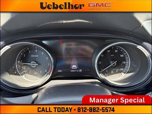 Used 2022 Buick Encore GX Essence w/ Experience Buick Package AWD/4WD image 25