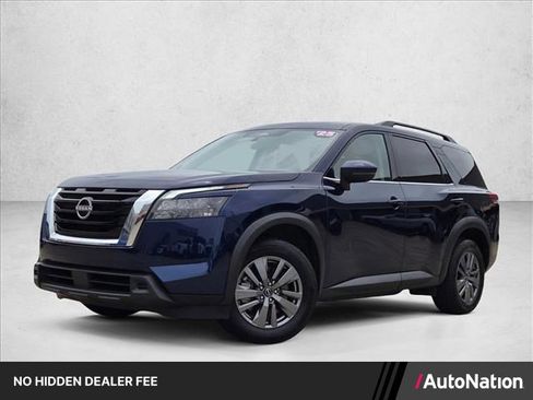Used 2025 Nissan Pathfinder SV FWD image 1