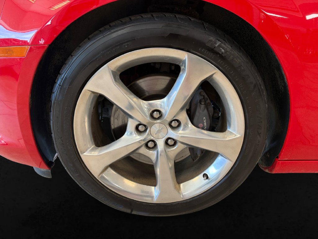 Used 2014 Chevrolet Camaro SS w/ RS Package RWD image 9