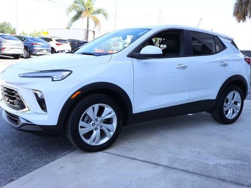 Used 2025 Buick Encore GX Preferred FWD image 4