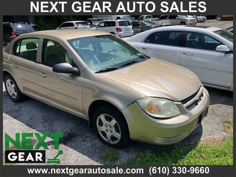 Used 2006 Chevrolet Cobalt LS FWD image 2
