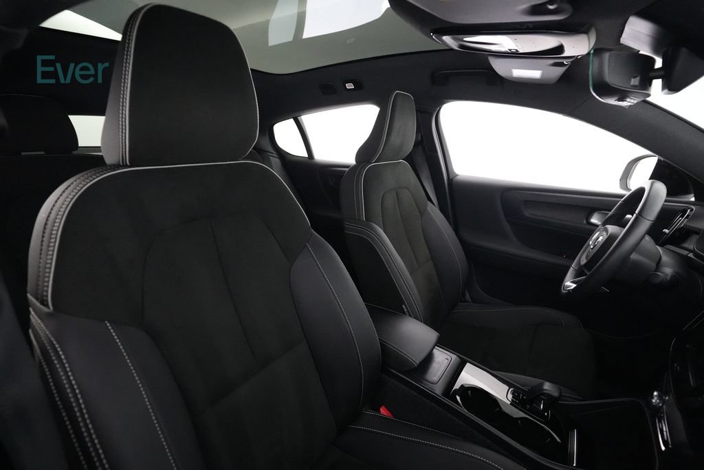 Used 2023 Volvo C40 P8 Recharge Plus AWD/4WD image 23