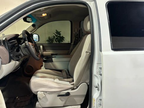 Used 2007 GMC Sierra 1500 SLE w/ SLE/SLT Trailering Package image 9