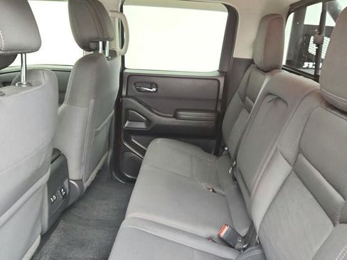 Used 2022 Nissan Frontier SV image 21