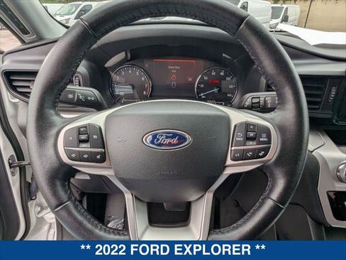 Used 2022 Ford Explorer XLT RWD image 12