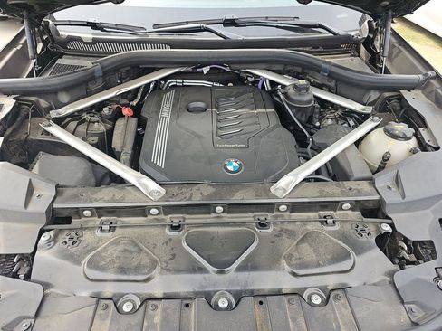 Used 2022 BMW X5 sDrive40i w/ Parking Assistance Package image 17