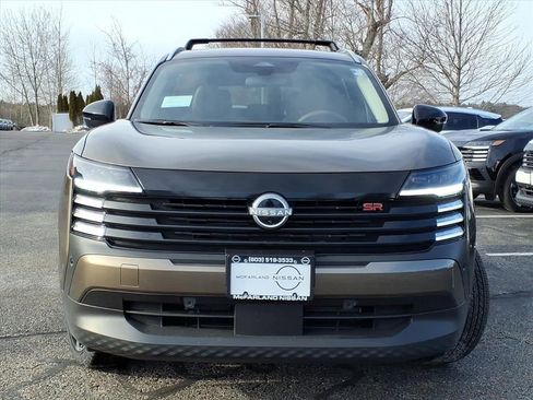 New 2026 Nissan Kicks SR w/ Cold Weather Package image 2