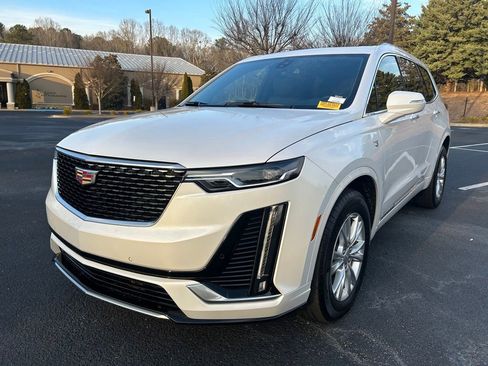 Used 2025 Cadillac XT6 Luxury image 63