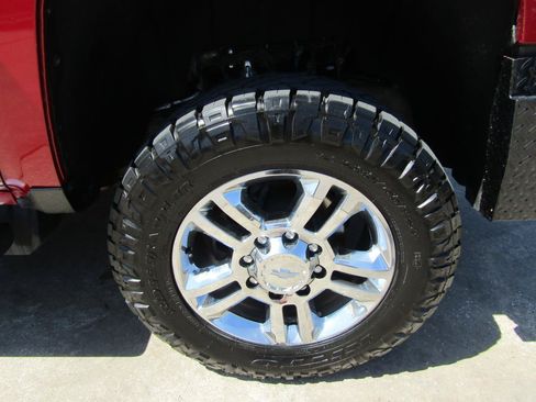 Used 2018 Chevrolet Silverado 2500 High Country w/ Duramax Plus Package AWD/4WD image 7