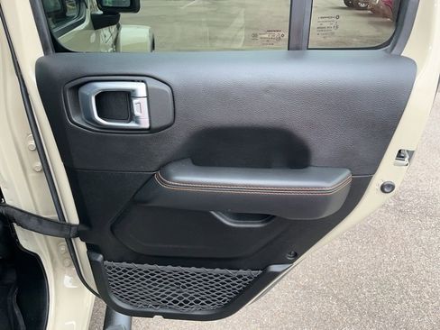 Used 2020 Jeep Gladiator Mojave image 44
