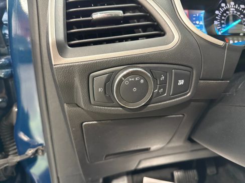 Used 2020 Ford Edge SEL FWD image 19