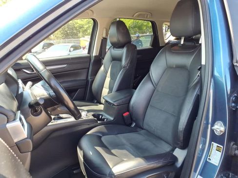 Used 2019 MAZDA CX-5 Touring image 4