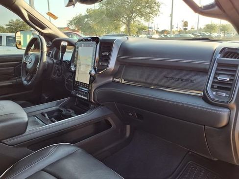 Used 2022 RAM 2500 Limited AWD/4WD image 16