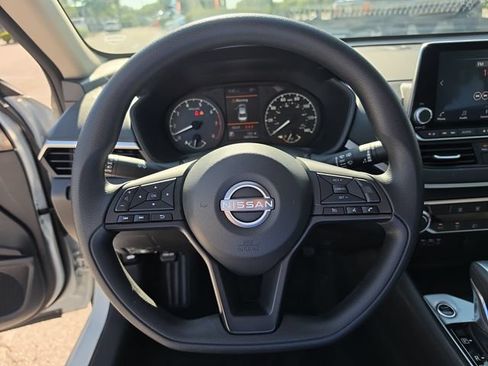 Certified 2025 Nissan Altima 2.5 S FWD image 28