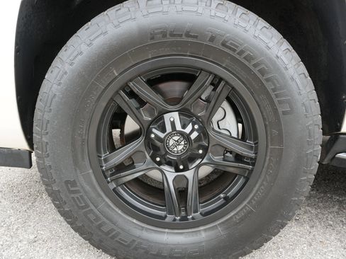 Used 2008 Cadillac Escalade EXT image 11