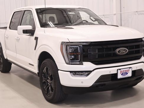 Used 2022 Ford F150 Lariat w/ Equipment Group 502A High AWD/4WD image 3