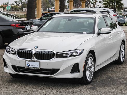 Used 2026 BMW 330i Sedan RWD image 3