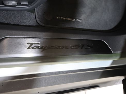 Used 2023 Porsche Taycan GTS image 31