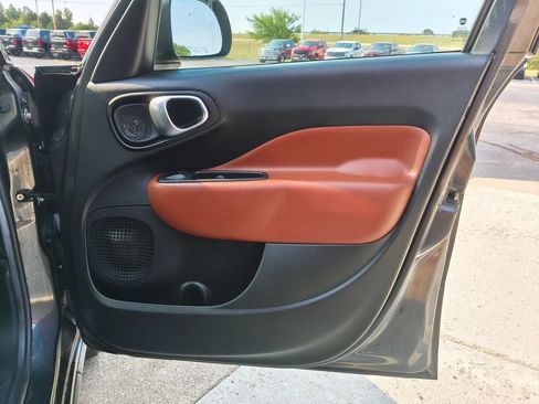 Used 2014 FIAT 500L Trekking w/ Popular Equipment Group FWD image 19