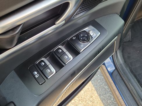 Used 2024 Kia Telluride EX w/ EX Captain's Chair Package FWD image 22