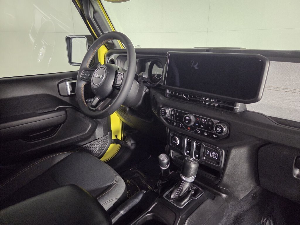 Used 2024 Jeep Wrangler Sport AWD/4WD image 31
