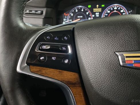Used 2015 Cadillac Escalade Luxury image 20