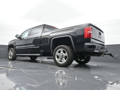 Used 2016 GMC Sierra 2500 SLT w/ Suspension Package, Off-Road AWD/4WD image 45