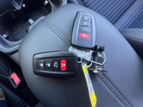 Used 2023 Toyota RAV4 XSE AWD/4WD image 27