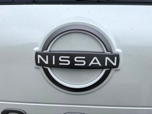 New 2026 Nissan Rogue Platinum image 8