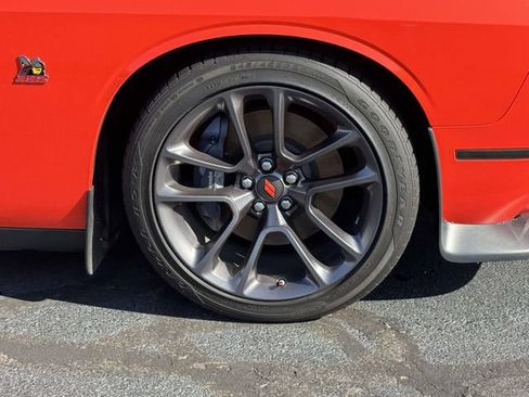 Used 2022 Dodge Challenger R/T Scat Pack w/ Driver Convenience Group RWD image 7
