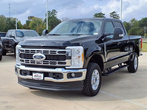 Used 2025 Ford F250 XLT image 7