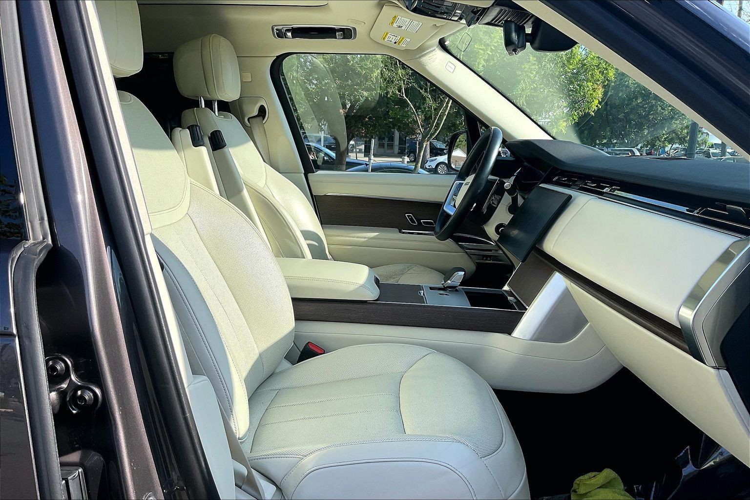 Certified 2024 Land Rover Range Rover SE AWD/4WD image 7