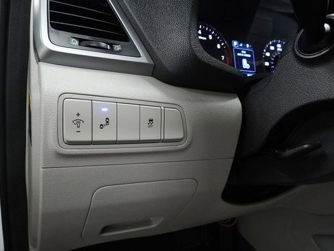 Used 2018 Hyundai Tucson Sport image 19