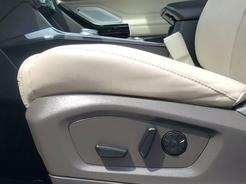 Used 2022 Ford Explorer Platinum w/ Equipment Group 601A image 6