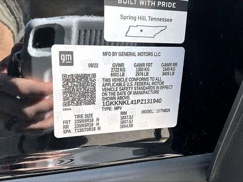 Used 2023 GMC Acadia SLE FWD image 35