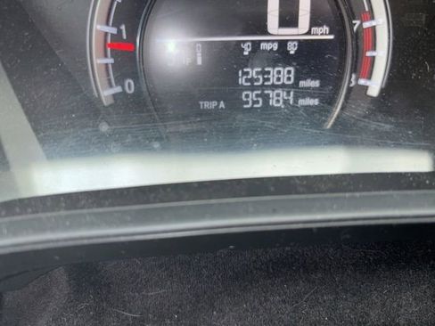 Used 2019 Honda CR-V LX image 6