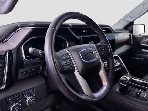 Used 2023 GMC Sierra 1500 Denali w/ Denali Reserve Package AWD/4WD image 3