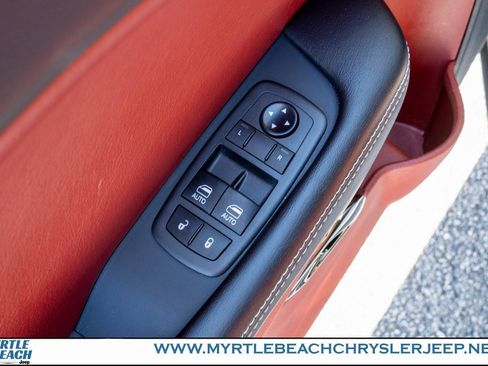 Used 2021 Dodge Challenger SRT Hellcat Redeye image 17