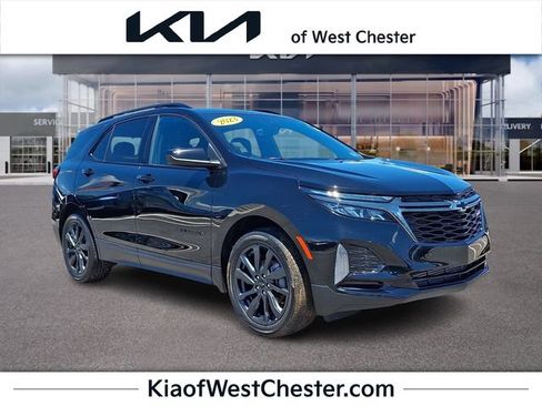 Used 2023 Chevrolet Equinox RS FWD image 1