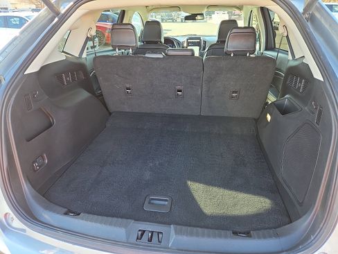 Used 2024 Ford Edge Titanium image 8