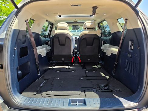 Certified 2025 Kia Carnival SX Prestige FWD image 15