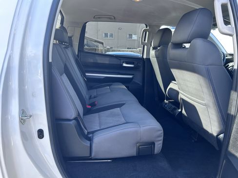 Used 2017 Toyota Tundra SR5 image 19