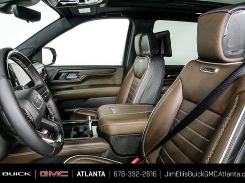 Certified 2026 GMC Yukon Denali Ultimate AWD/4WD image 5
