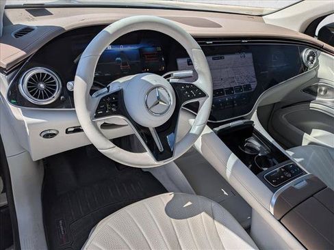 Certified 2023 Mercedes-Benz EQS 580 4MATIC SUV image 9