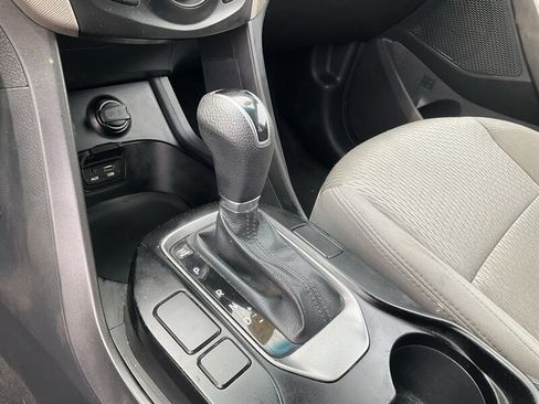 Used 2015 Hyundai Santa Fe Sport AWD/4WD image 30