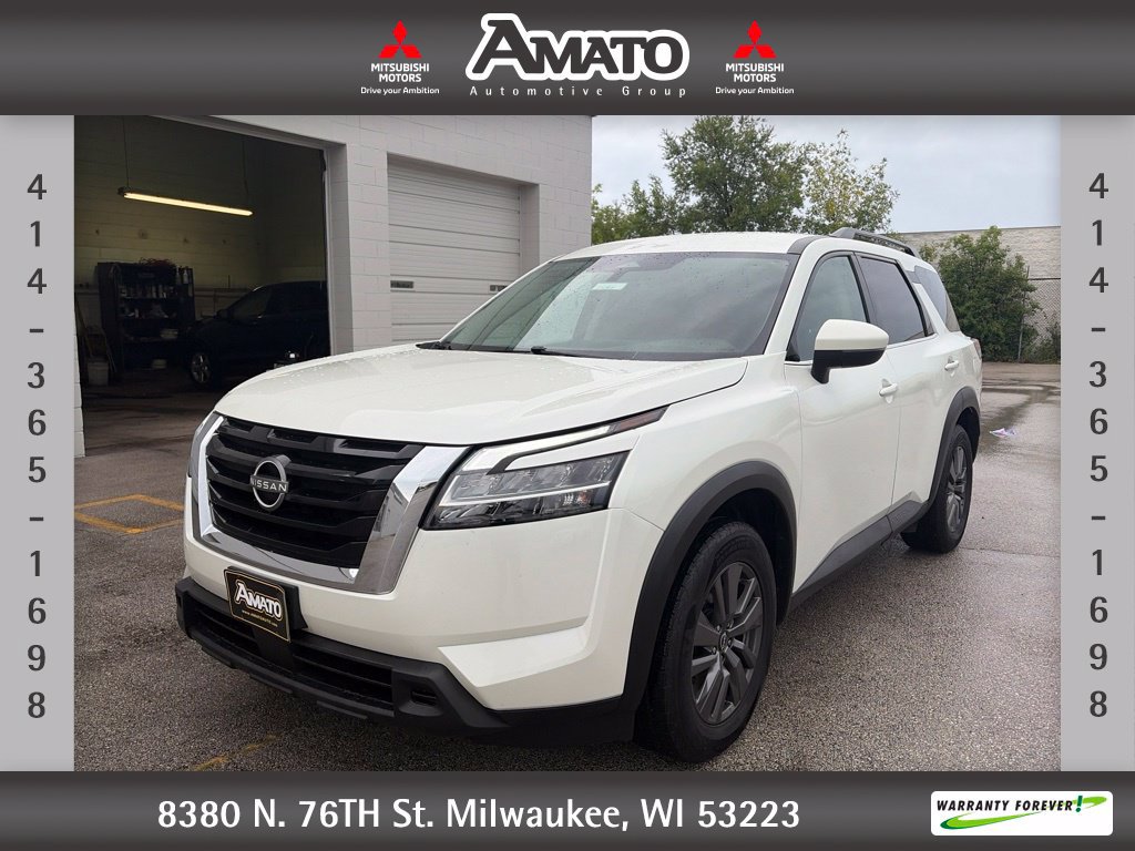 Used 2022 Nissan Pathfinder SV FWD image 1